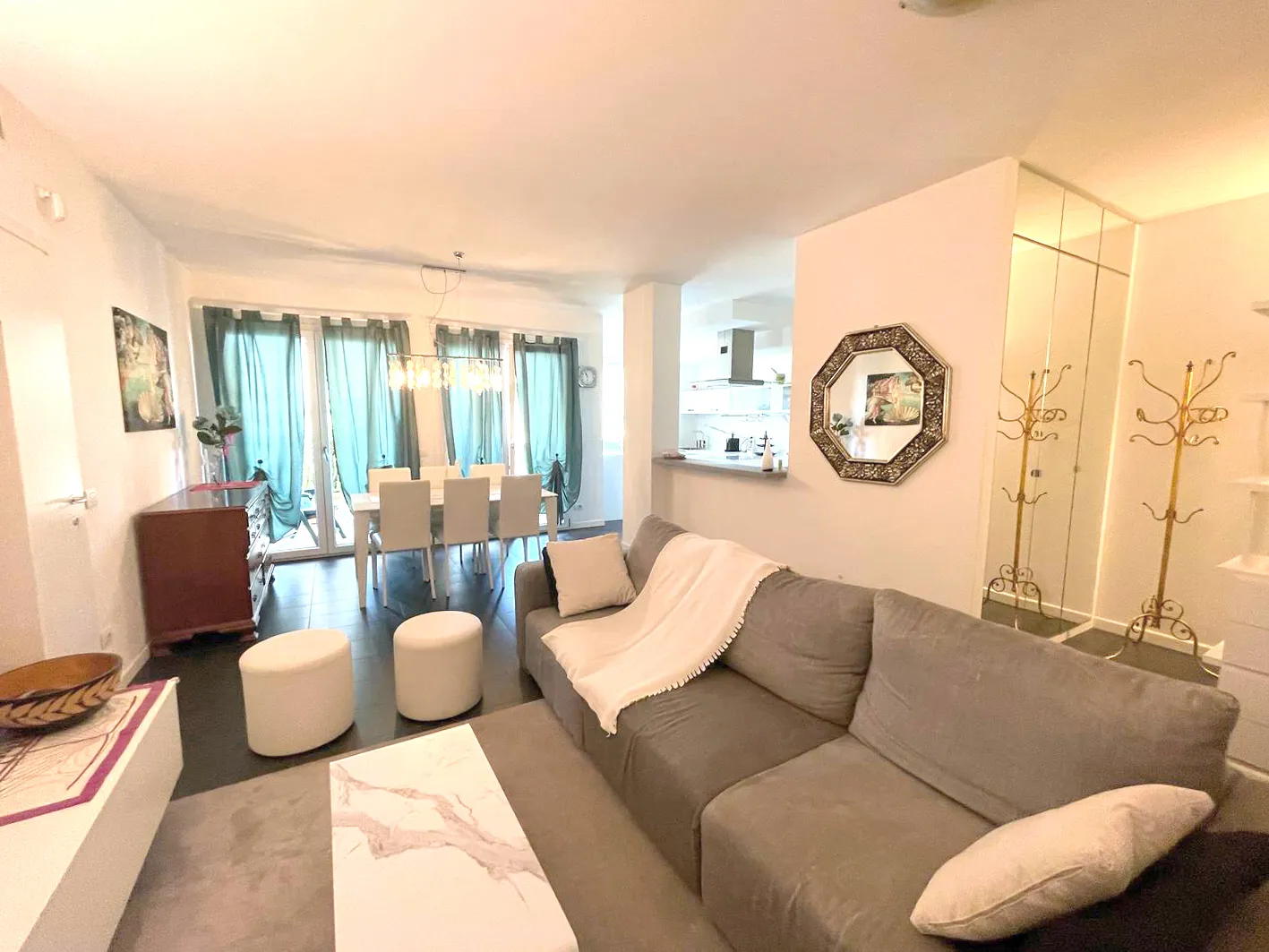 Every corner of Suite Verona tells a story of elegance and comfort: the perfect balance between modern style and classic charm.